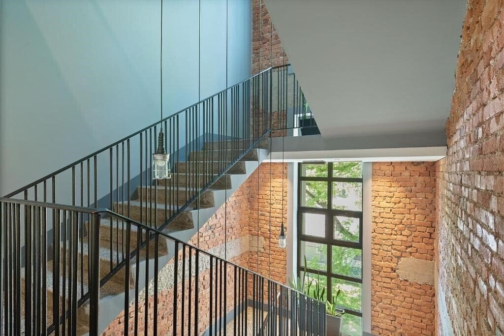 Апартаменти The Loop Hotel 3*