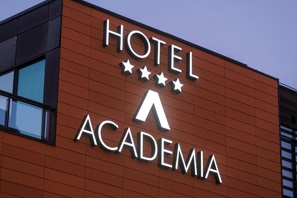 Вид Academia Hotel 4*