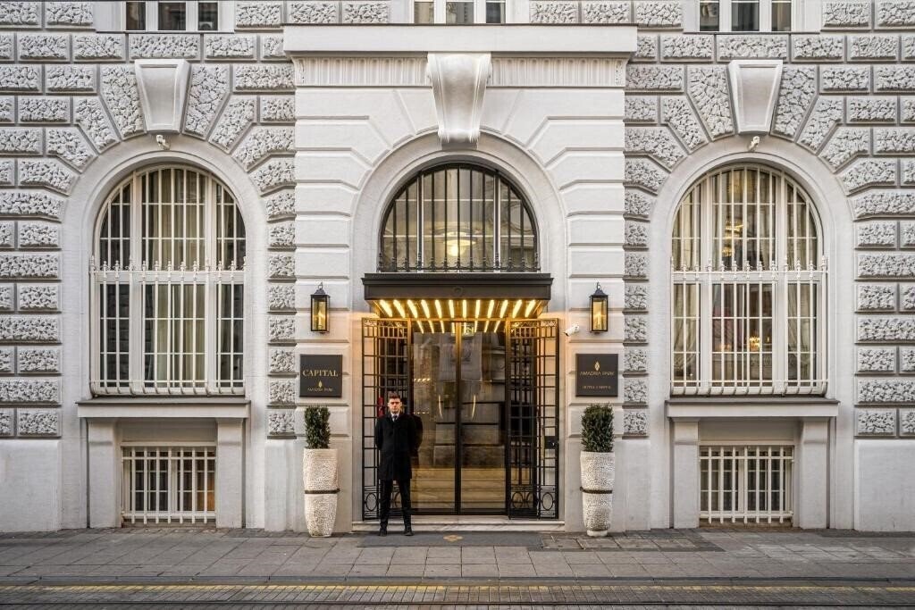 Панорама Amadria Park Hotel Capital 4*