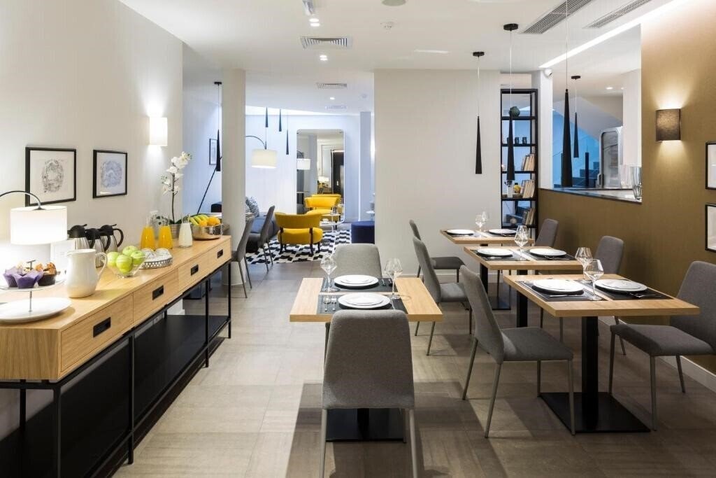 Фото Livris Hotel 4*