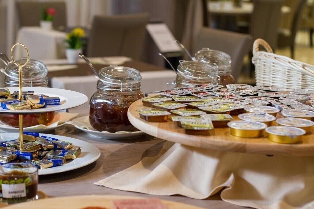 Картинка Royal Airport 4*