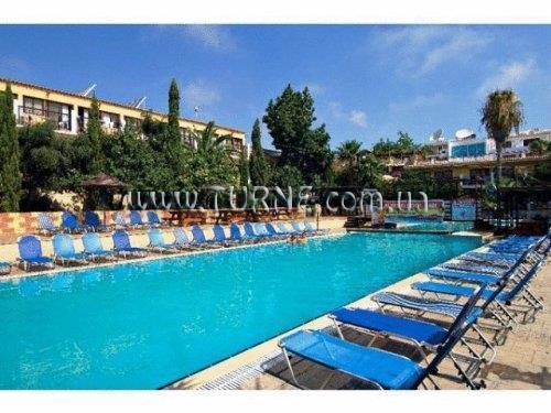 Территория Kalypso Hotel 2*