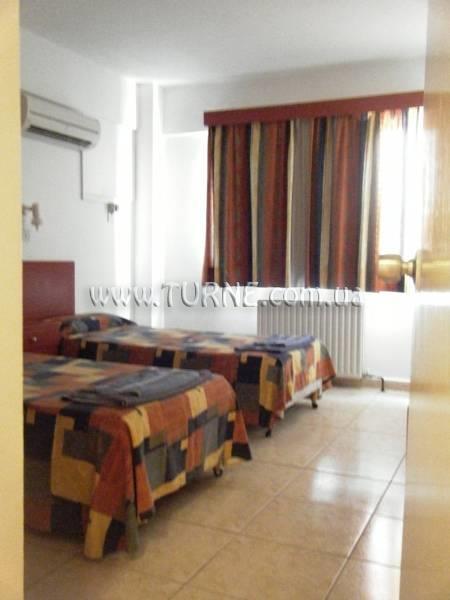 Отель Kalypso Hotel 2*