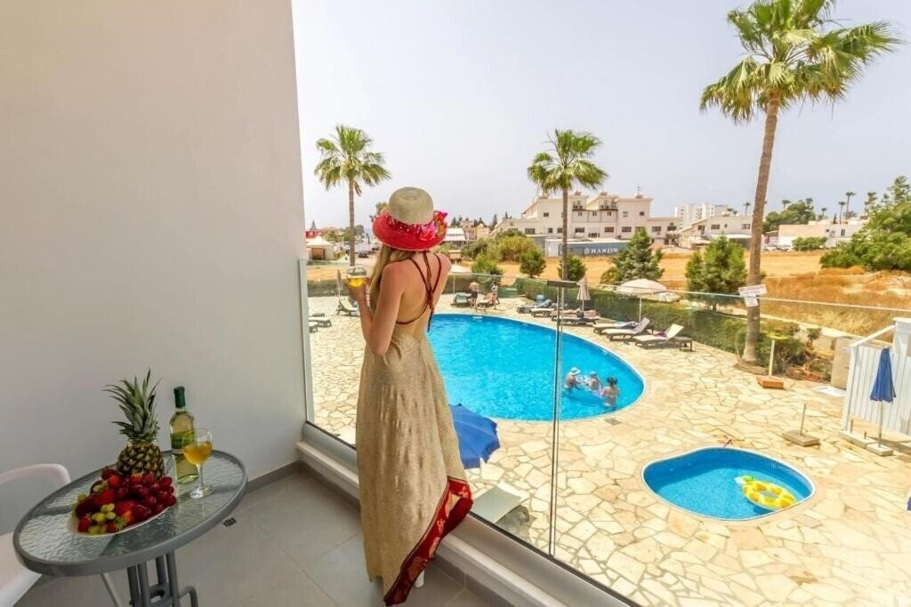 Панорама Bellini Hotel And Bungalows 2*