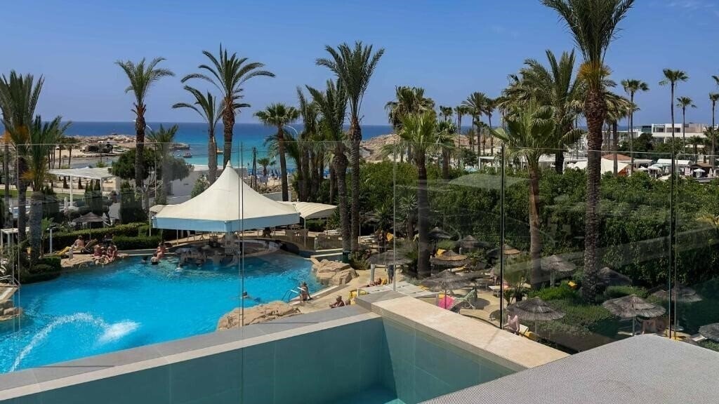 Отель Tasia Maris Beach 4*