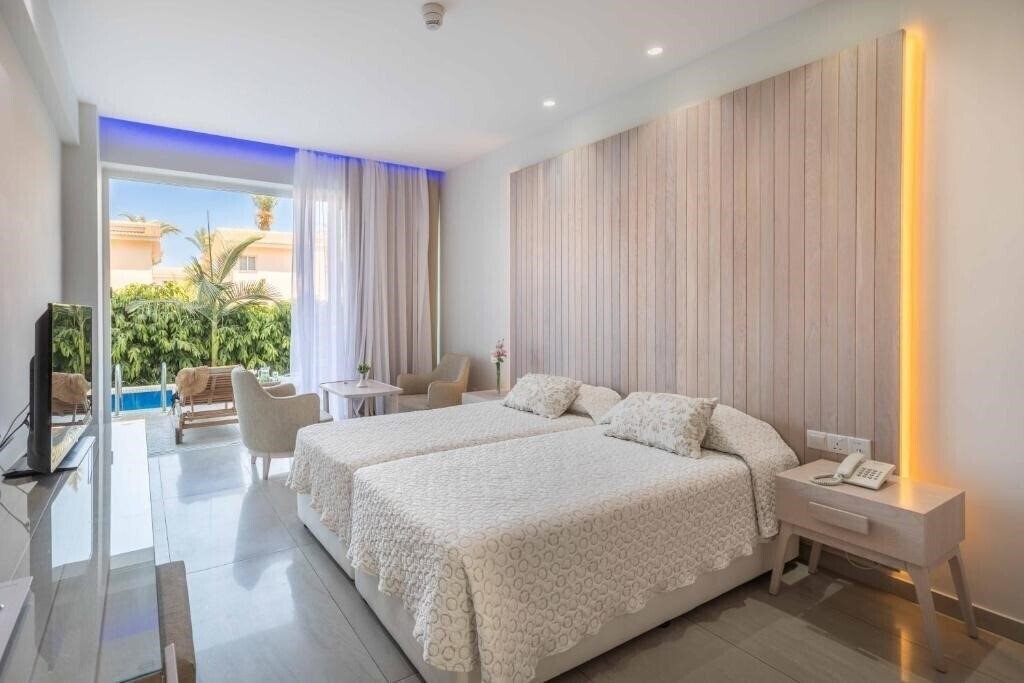 Фото Tasia Maris Beach 4*