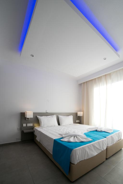 Апартаменты Flora-Maria Hotel Apts 3*