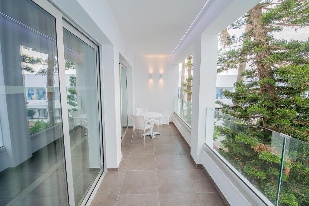 Панорама Anthea Apts 3*