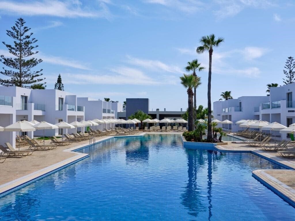 Отель Atlantica Panthea Resort 4*