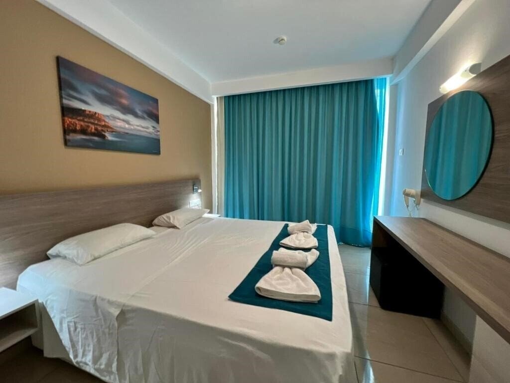 Апартаменты Sunny Blue Hotel 4*