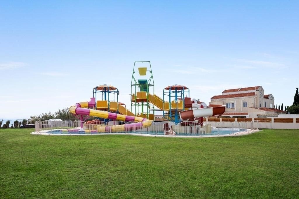 Панорама Ramada Hotel & Suites (ex. Freij Resort) 4*