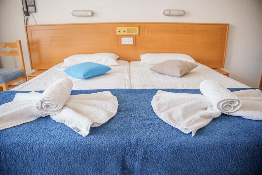 Панорама Cornelia 2*