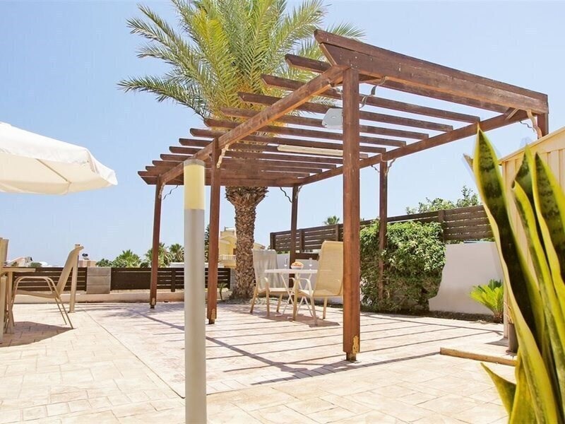 Территория Villas2let Agia Thekla Villa вилла