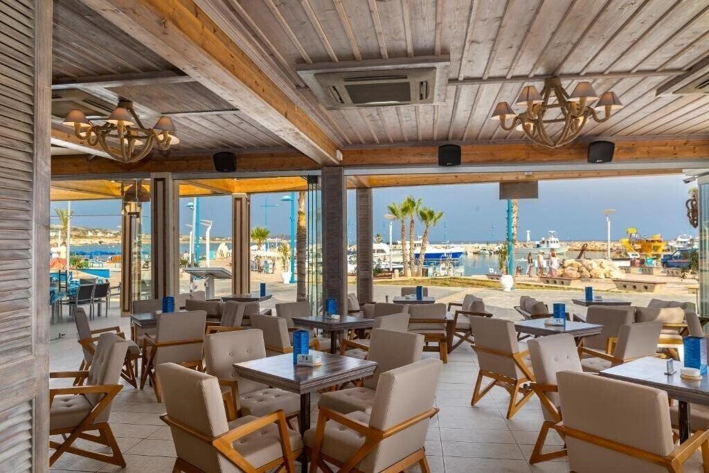 Вид Limanaki Beach 4*