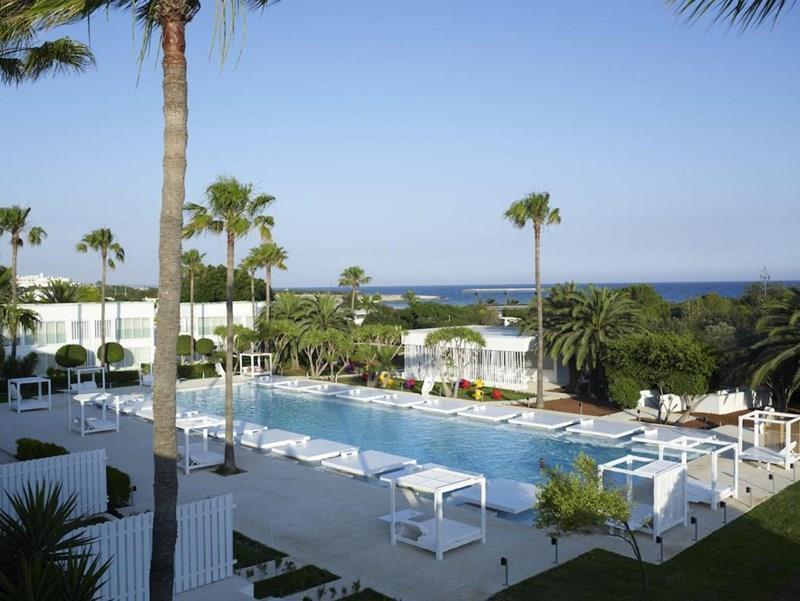 Фотография So White Boutique Suites 4*