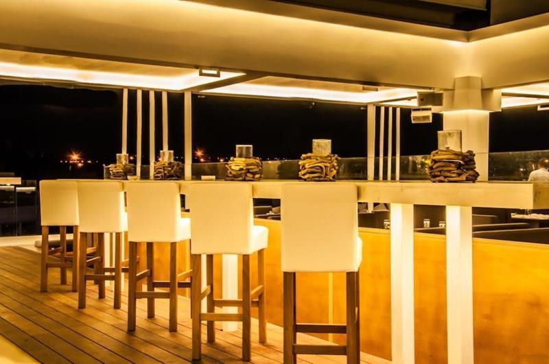 Картинка So White Boutique Suites 4*