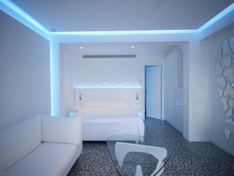 Вид So White Boutique Suites 4*