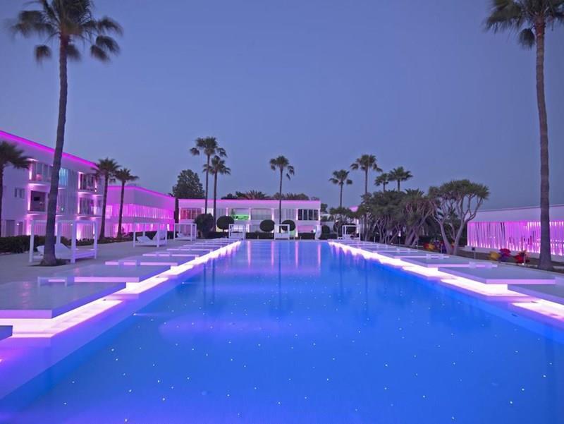 Изображение So White Boutique Suites 4*