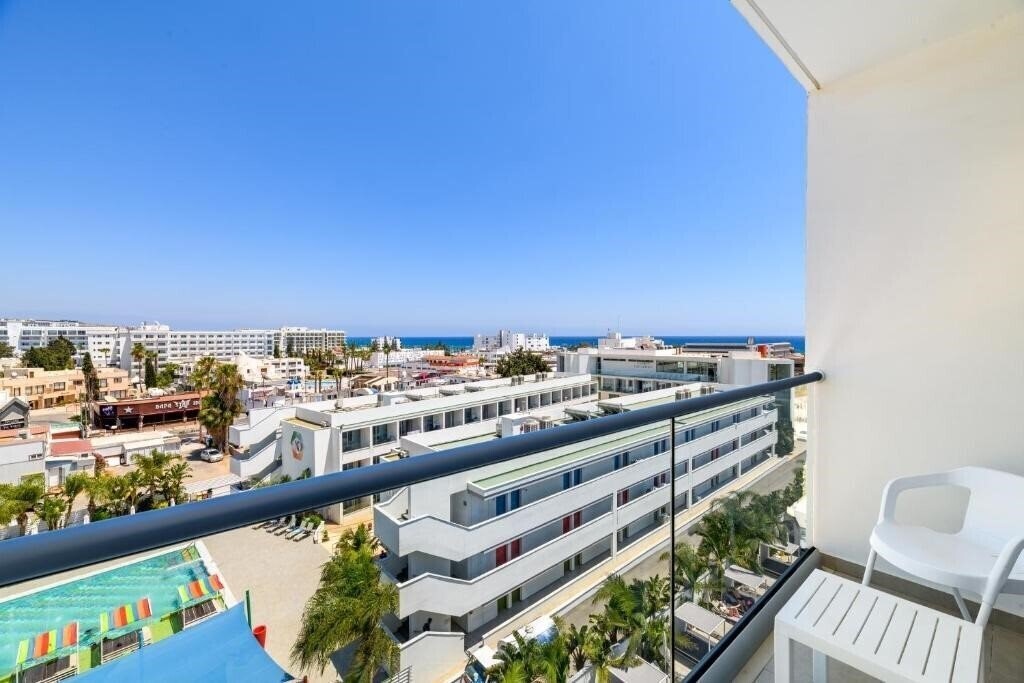 Панорама Seasons Hotel - Adults Only 14+ 4*