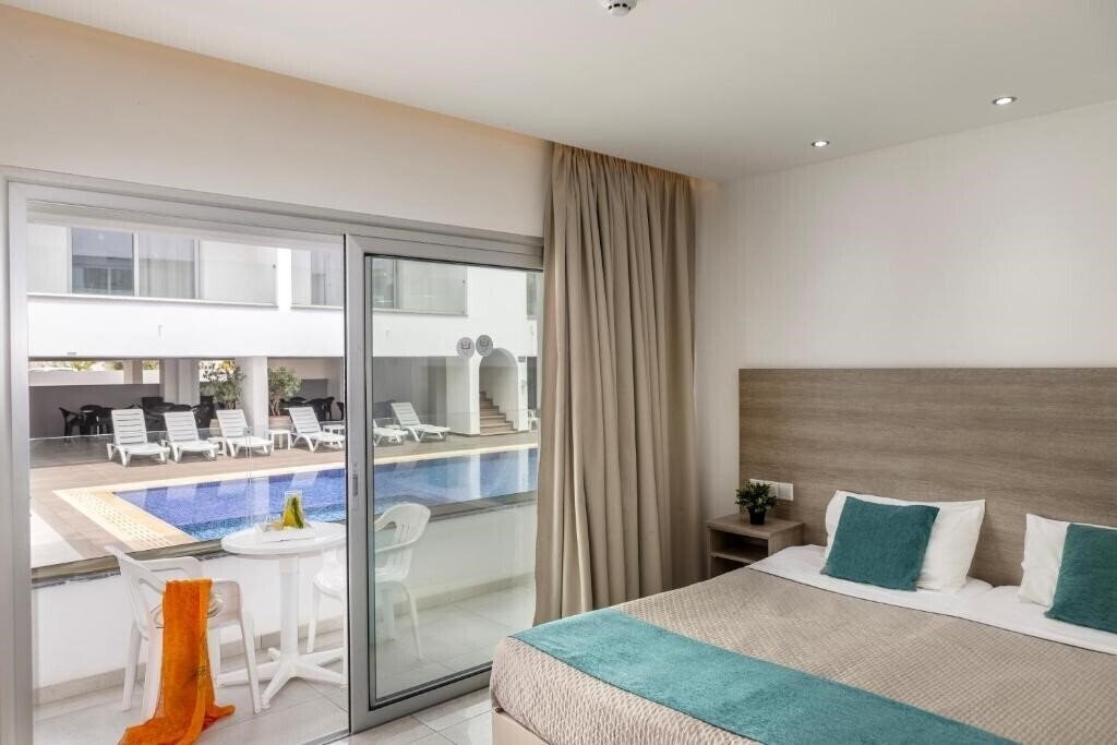 Фото Milea Hotel 3*