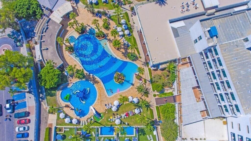 Апартаменти The Dome Beach Resort 4*