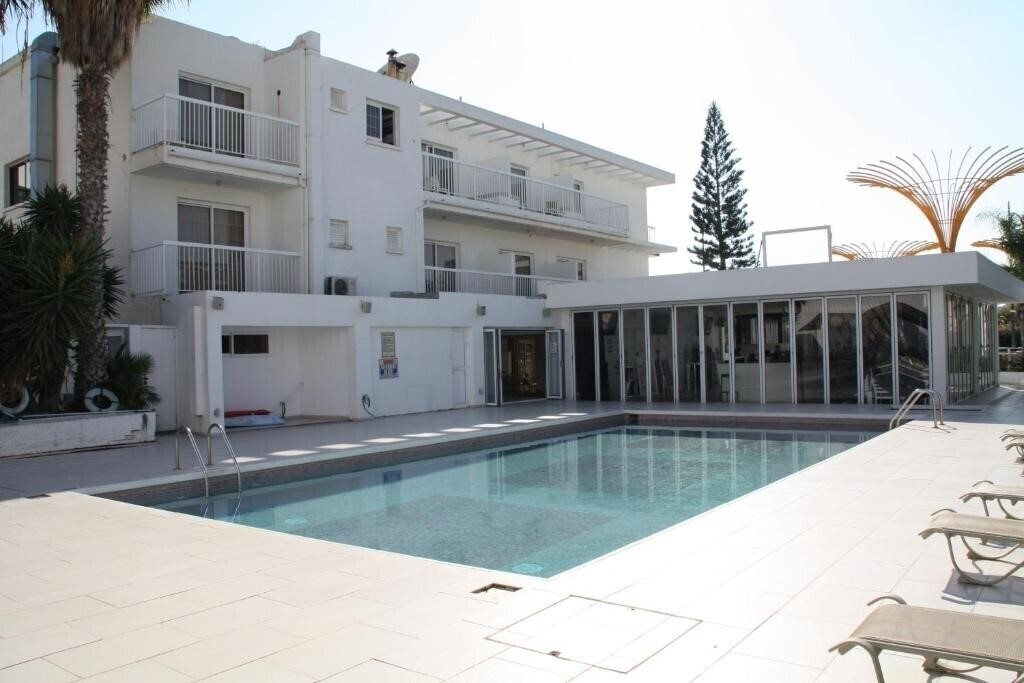 Апартаменты L Eros Hotel 1*