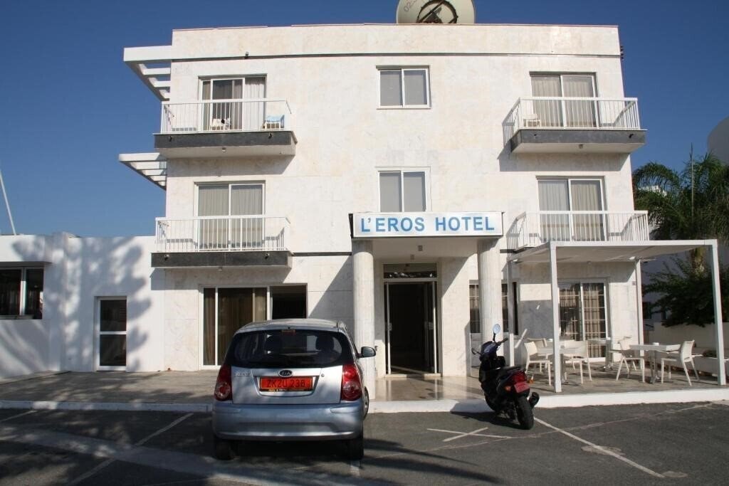 Панорама L Eros Hotel 1*