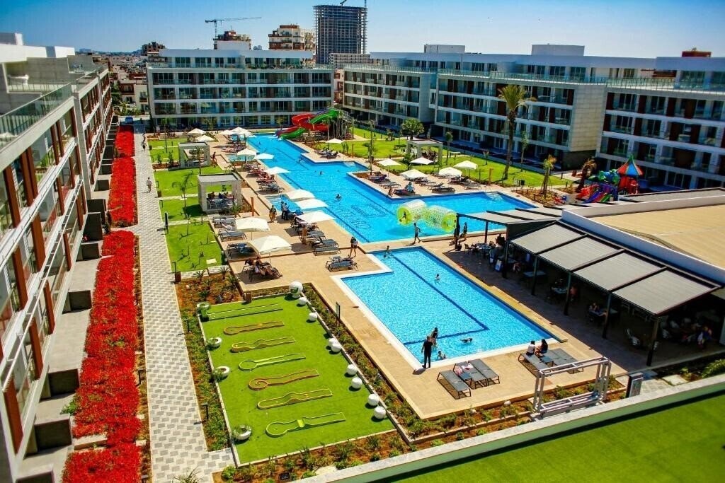 Отель Courtyard Long Beach Holiday Resort 5*
