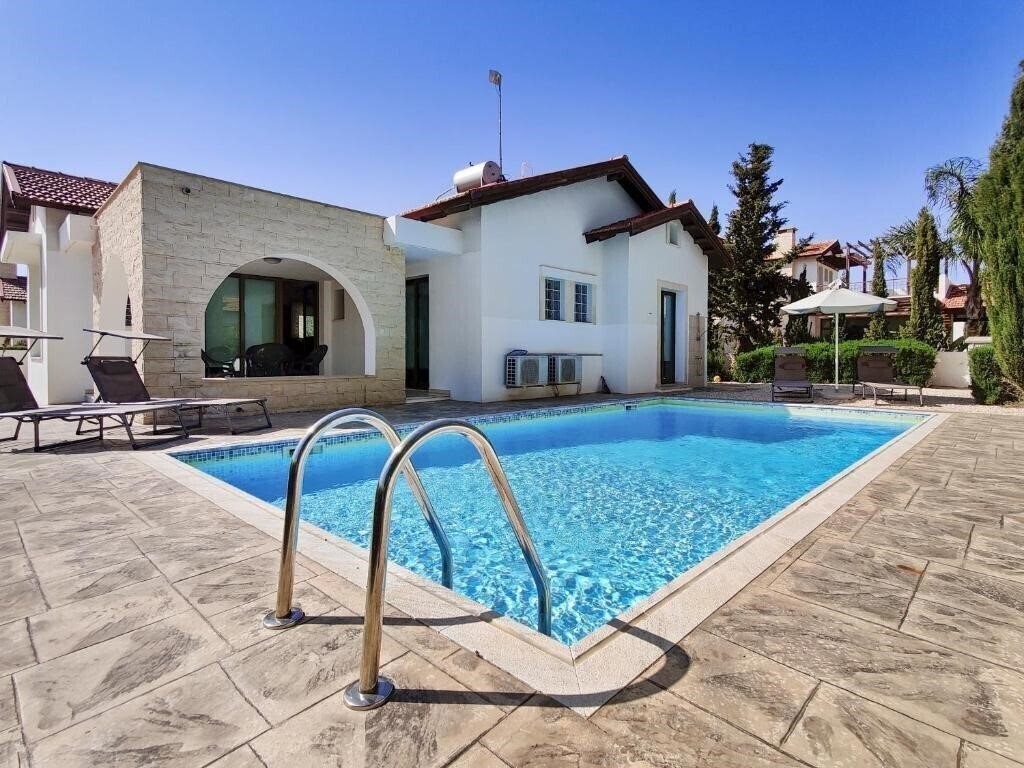 Готель Villa Ayia Napa 4*