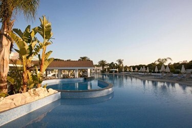 Отель Navarria Hotel 3*