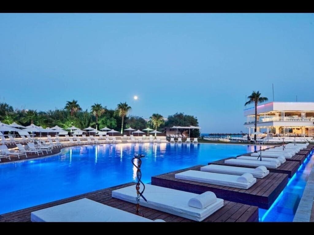 Вид So Nice Boutique Suites 4*