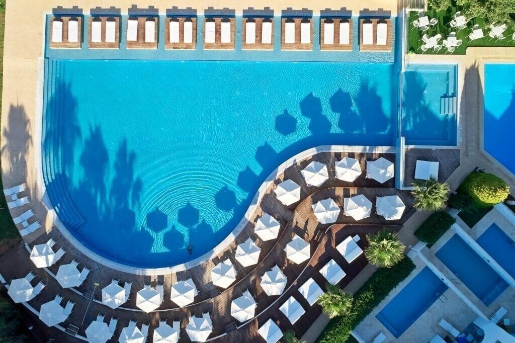 Апартаменты So Nice Boutique Suites 4*