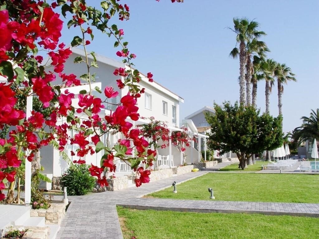 Територія Mon Repos Design Hotel 3*