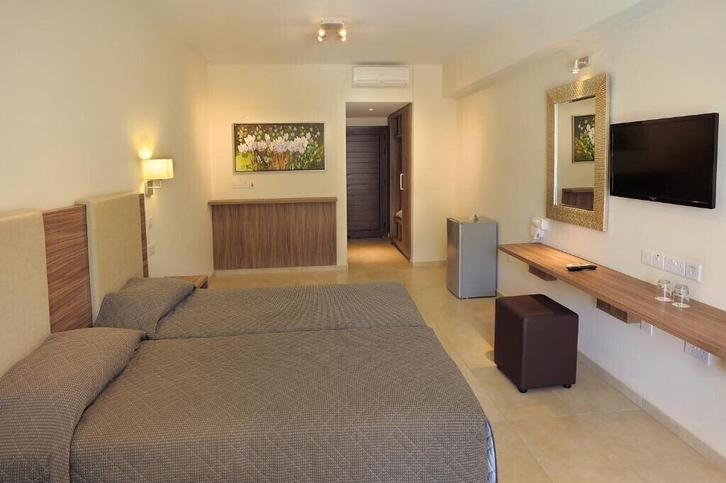 Апартаменти Nelia Gardens 3*