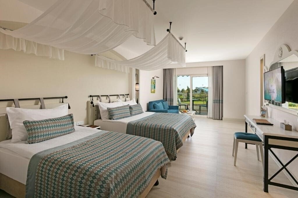 Вид Limak Cyprus Deluxe Hotel 5*