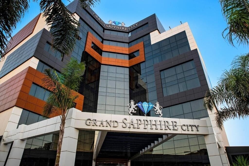 Отель Grand Sapphire City Hotel 3*