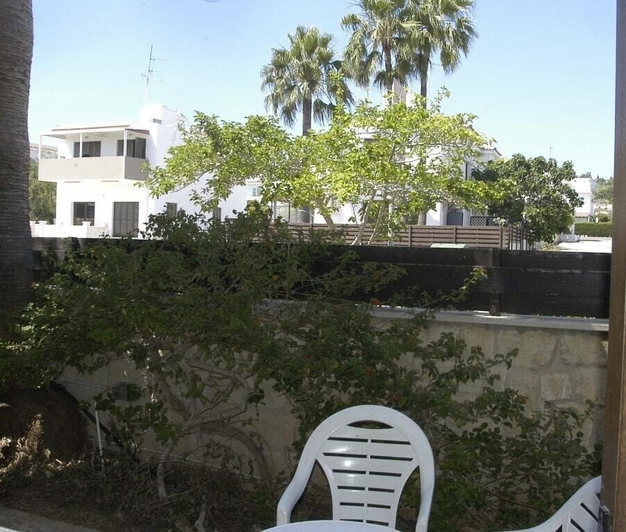 Территория Kapparis Summer Breeze Villa 3*