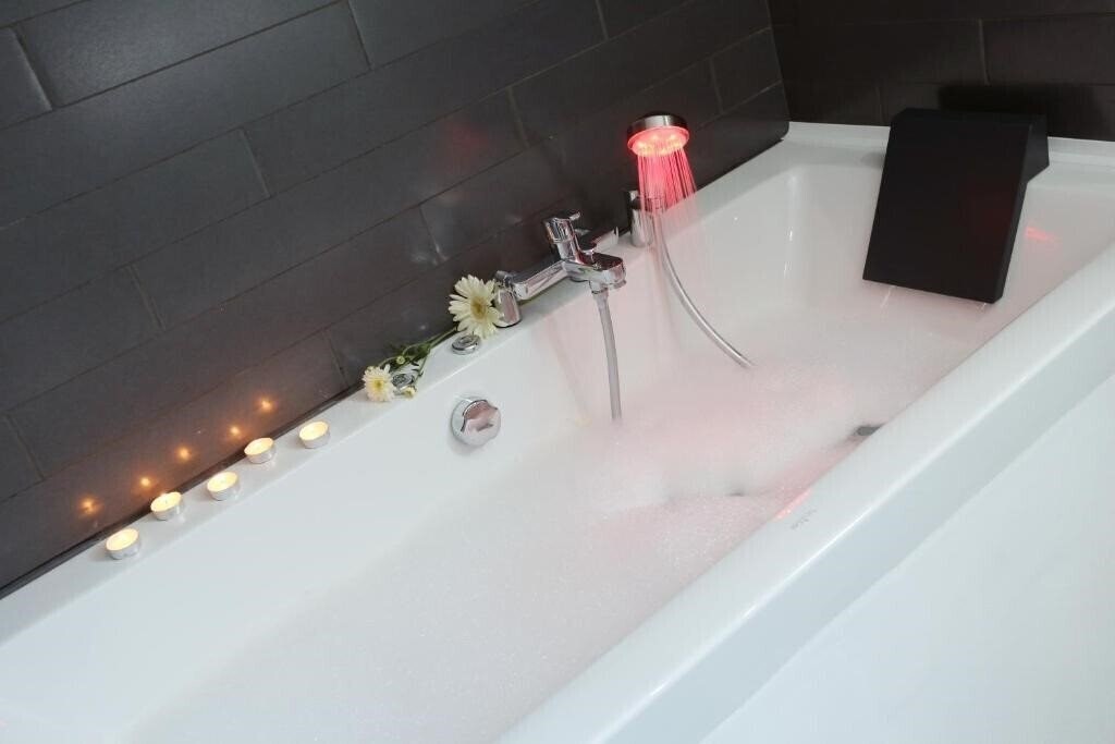 Територія Crystal Hotel 3*