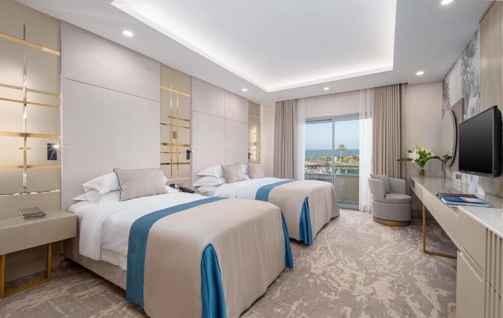 Вид Merit Park Hotel 5*