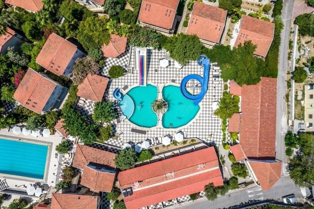 Панорама Riverside Garden Resort 4*