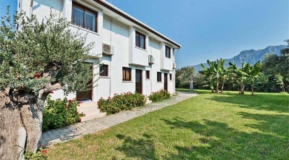 Панорама Bare Hill Holiday Village 2*