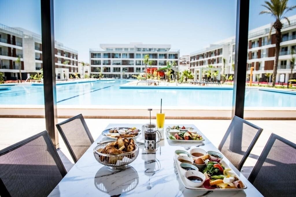 Территория Long Beach Resort 3*