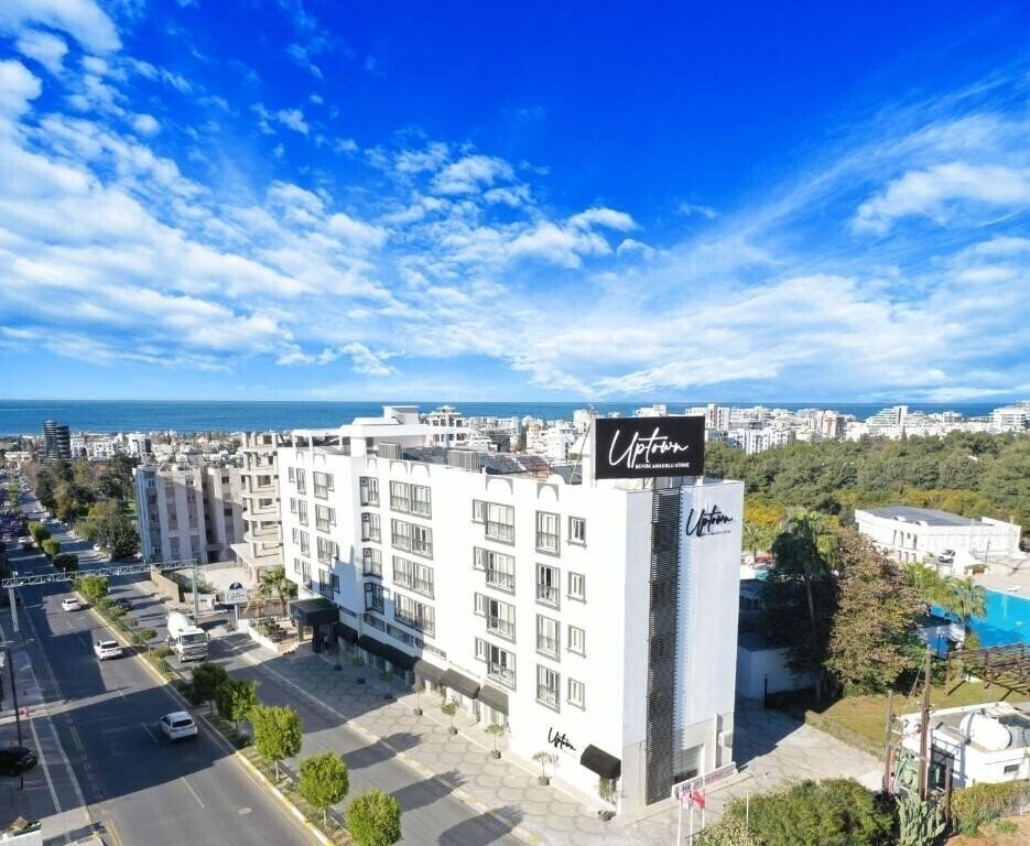 Готель Uptown Buyuk Anadolu Girne 3*