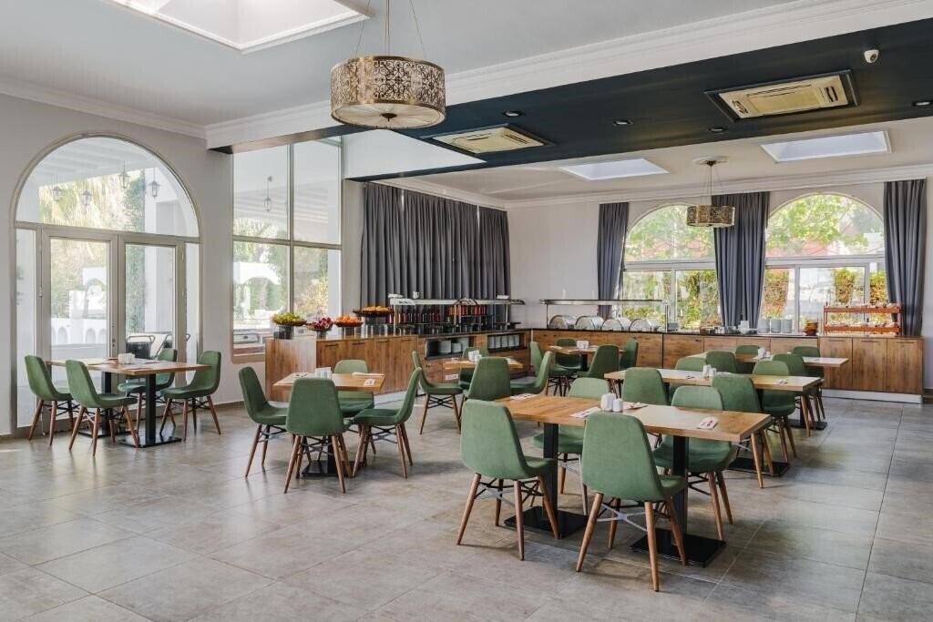 Фотографія Uptown Buyuk Anadolu Girne 3*