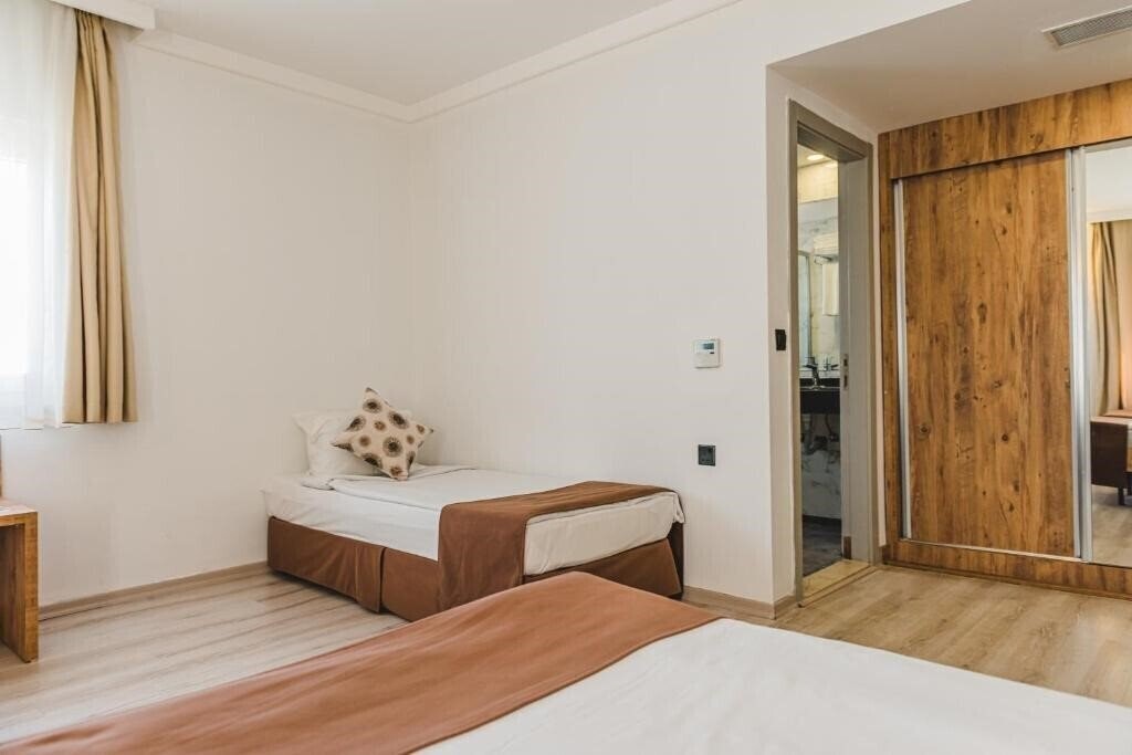 Апартаменти Uptown Buyuk Anadolu Girne 3*