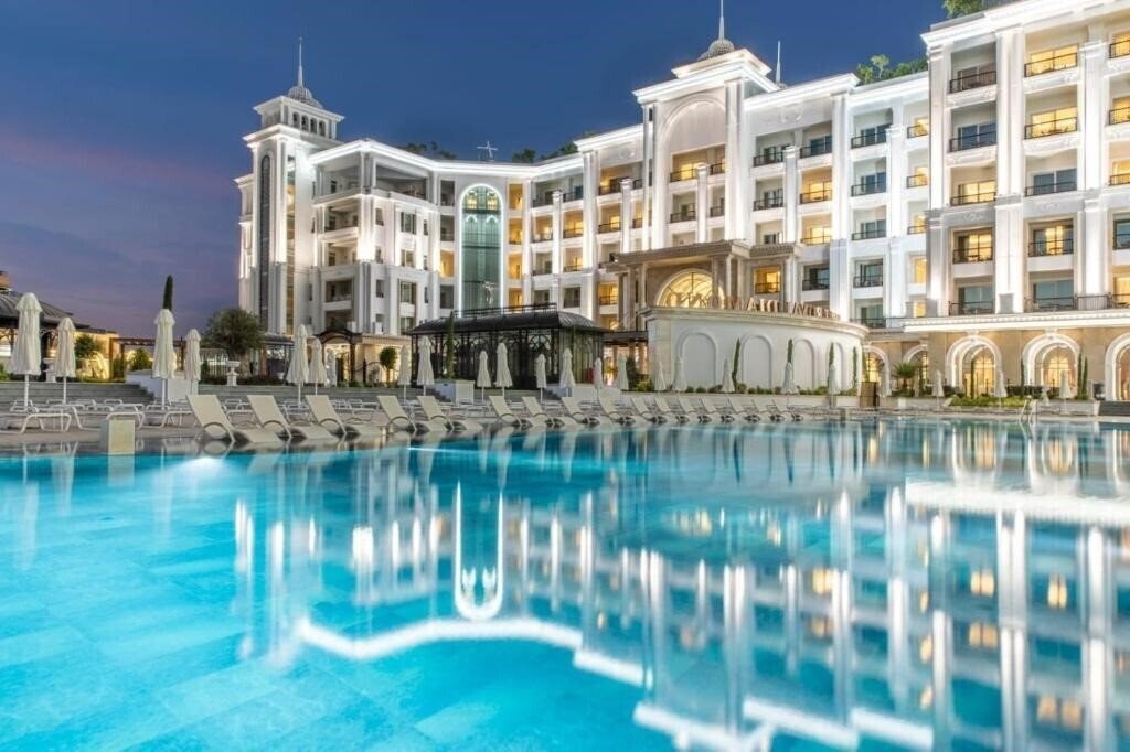 Готель Merit Royal Diamond Hotel 5*