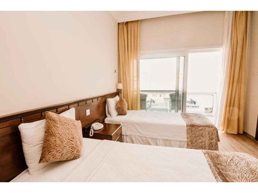 Апартаменти Sammys Hotel 2*