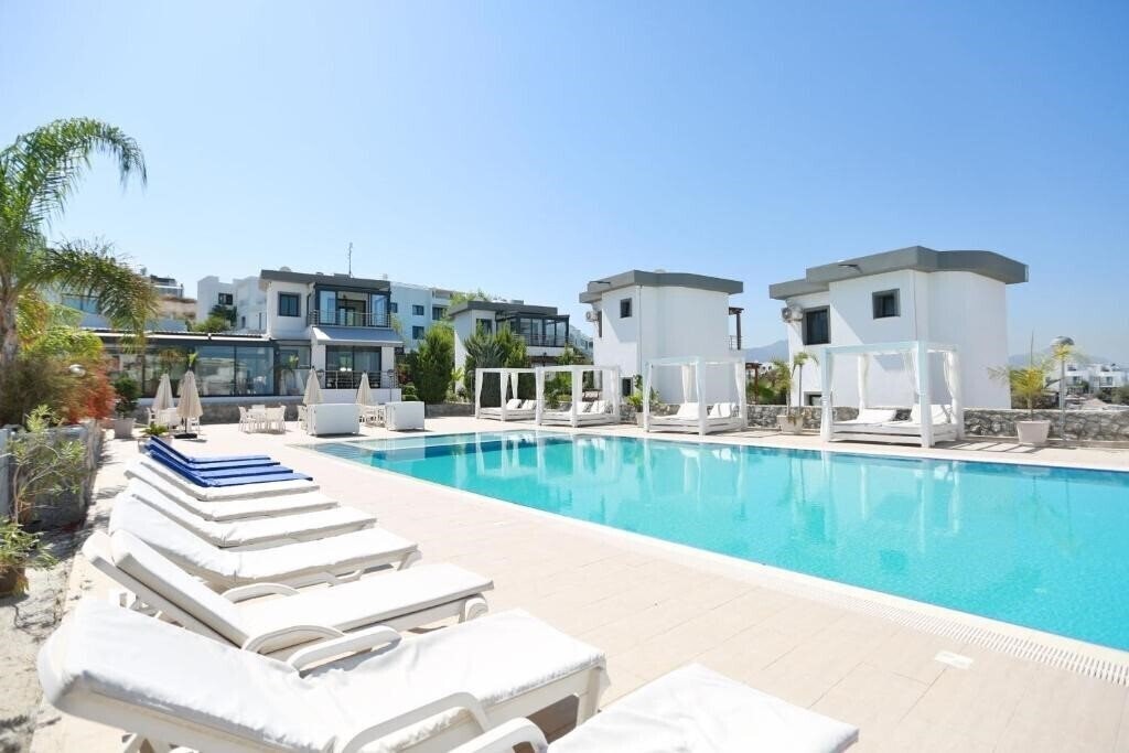 Апартаменти Paradise Villa 3*