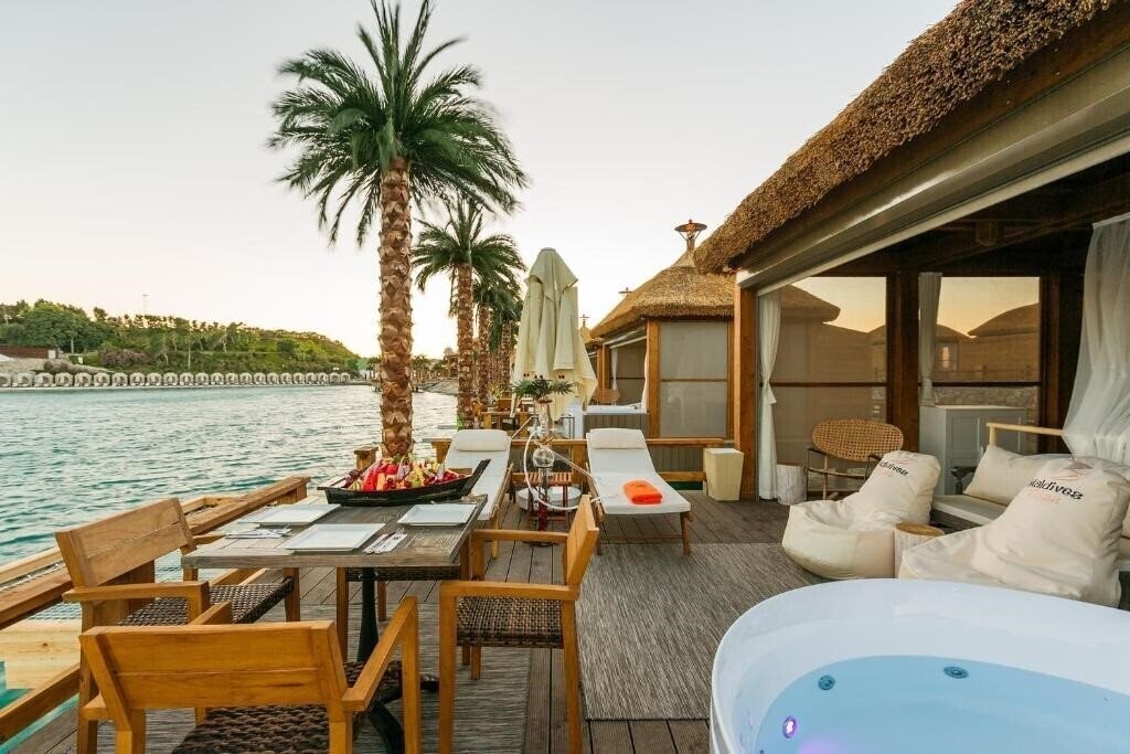 Апартаменти Cratos Premium Hotel & Casino & SPA 5*