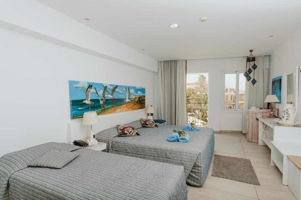 Фотографія Opera Hotel 2*